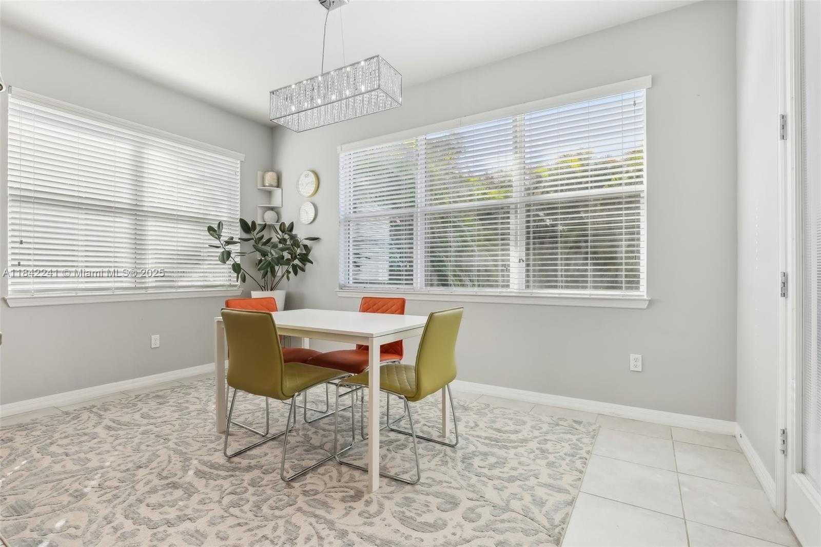 Small Image of 1402 MYRTLE OAK TER, Hollywood Number 10