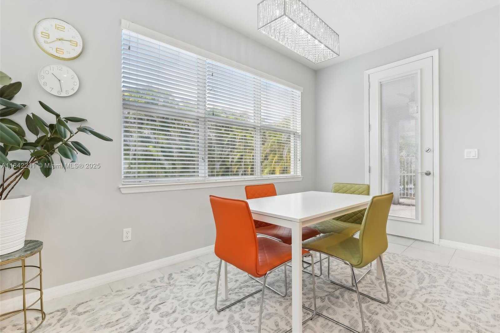 Small Image of 1402 MYRTLE OAK TER, Hollywood Number 11