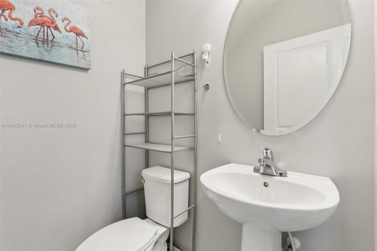 Small Image of 1402 MYRTLE OAK TER, Hollywood Number 18