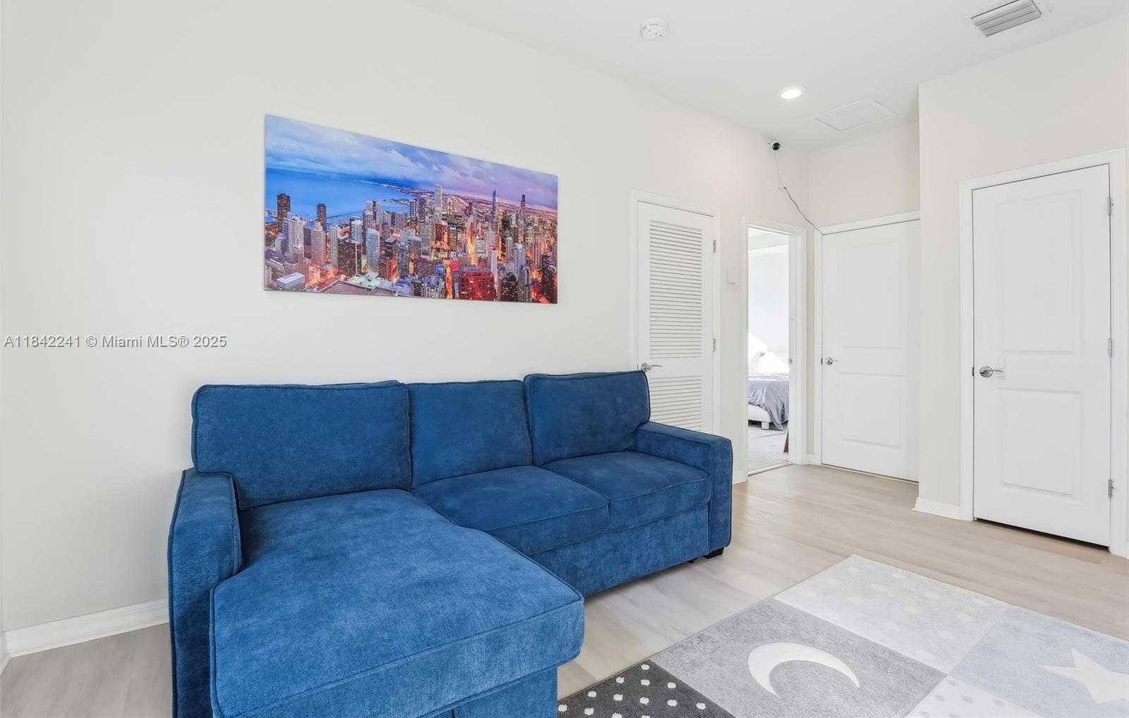 Small Image of 1402 MYRTLE OAK TER, Hollywood Number 31