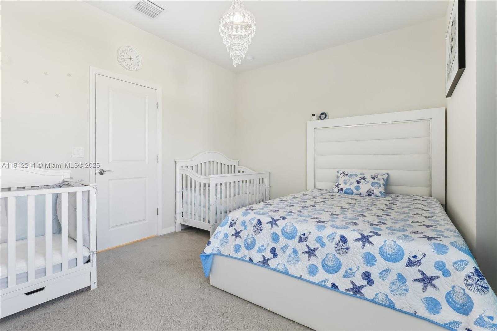 Small Image of 1402 MYRTLE OAK TER, Hollywood Number 37