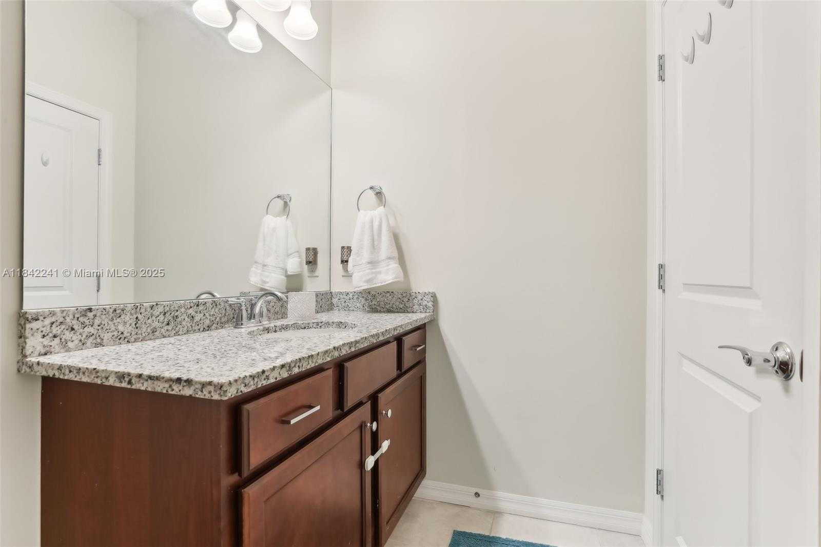 Small Image of 1402 MYRTLE OAK TER, Hollywood Number 39