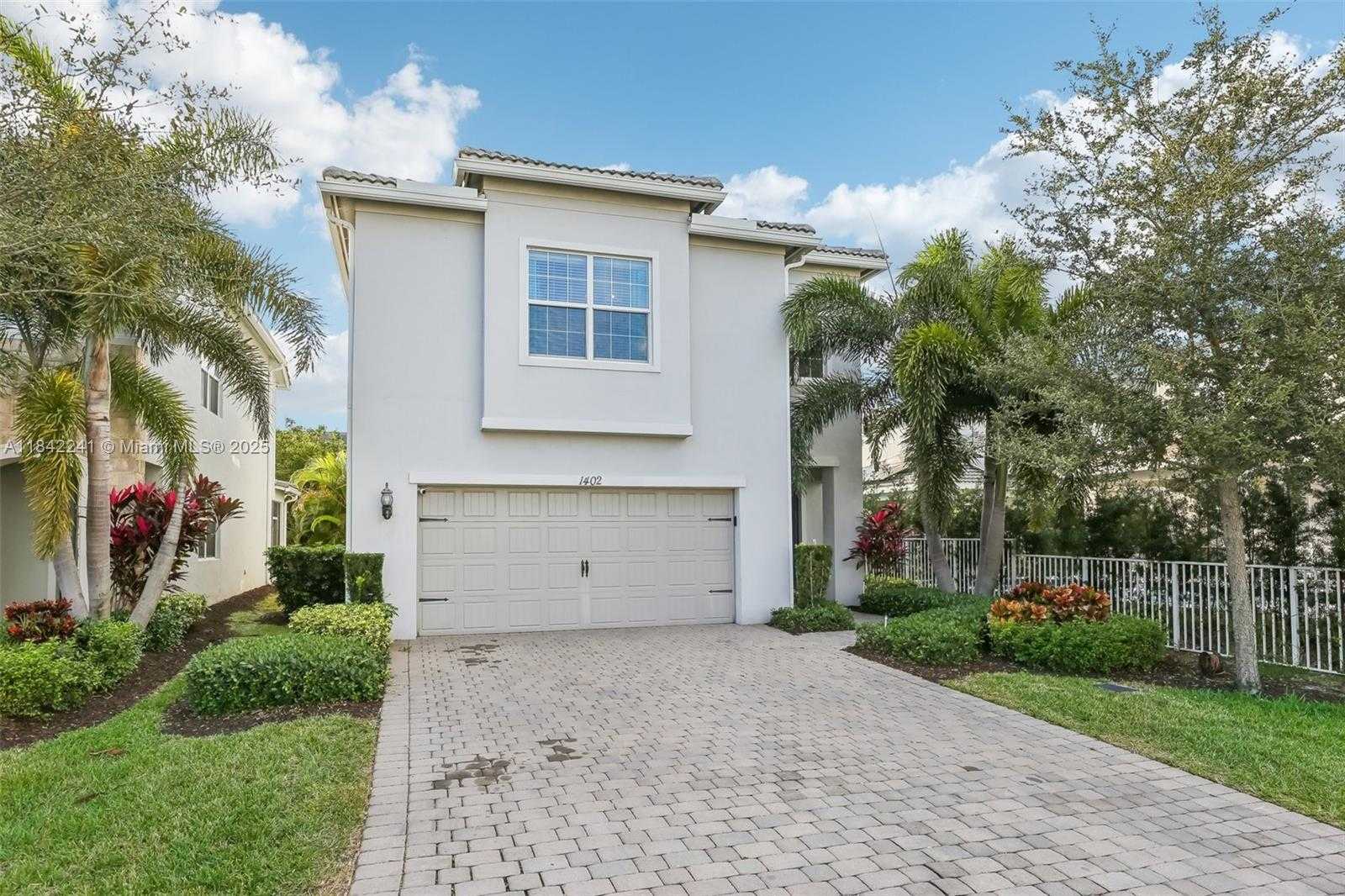 Small Image of 1402 MYRTLE OAK TER, Hollywood Number 4
