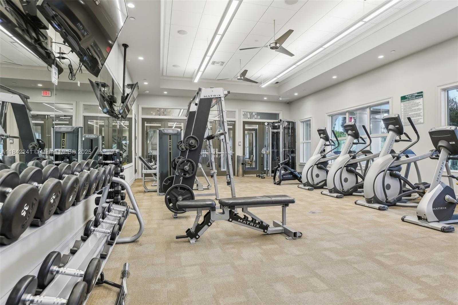Small Image of 1402 MYRTLE OAK TER, Hollywood Number 42