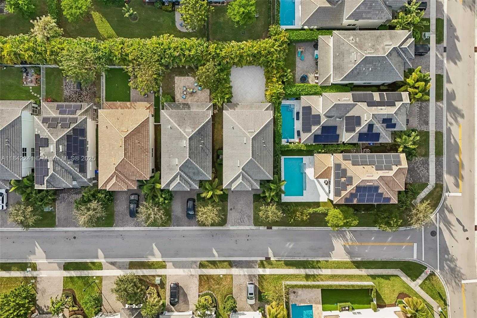 Small Image of 1402 MYRTLE OAK TER, Hollywood Number 47