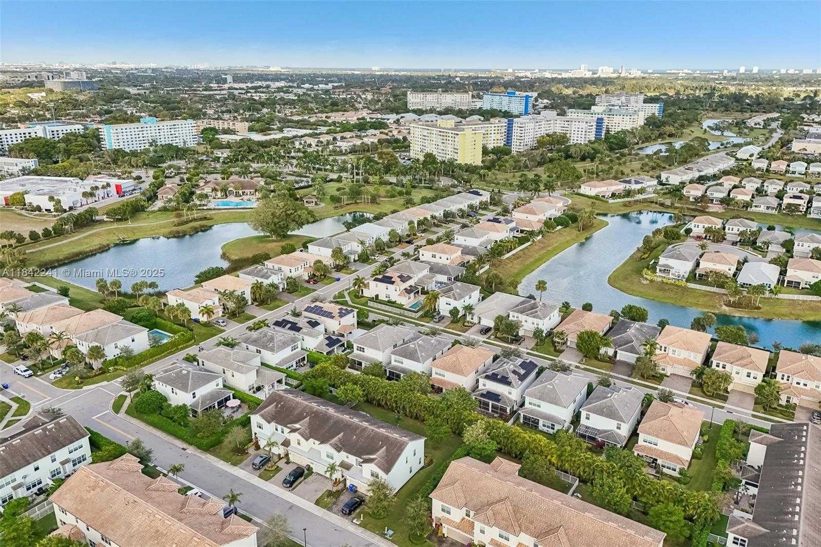 Small Image of 1402 MYRTLE OAK TER, Hollywood Number 52