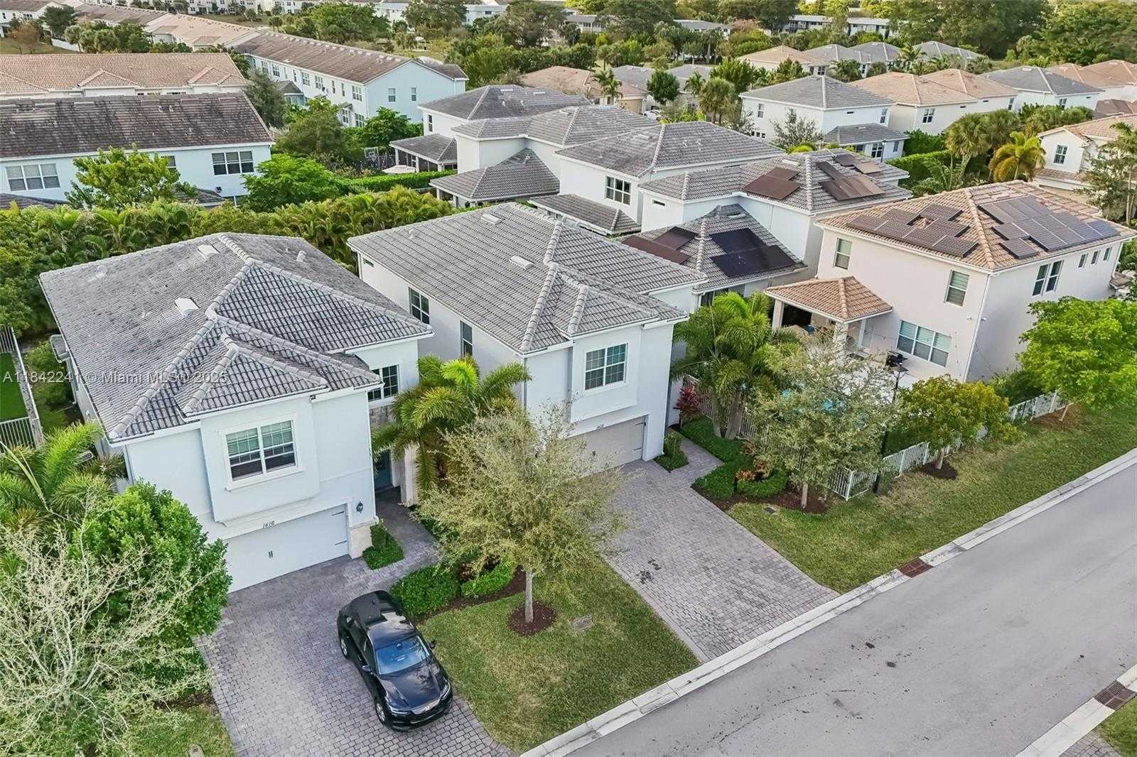 Small Image of 1402 MYRTLE OAK TER, Hollywood Number 54