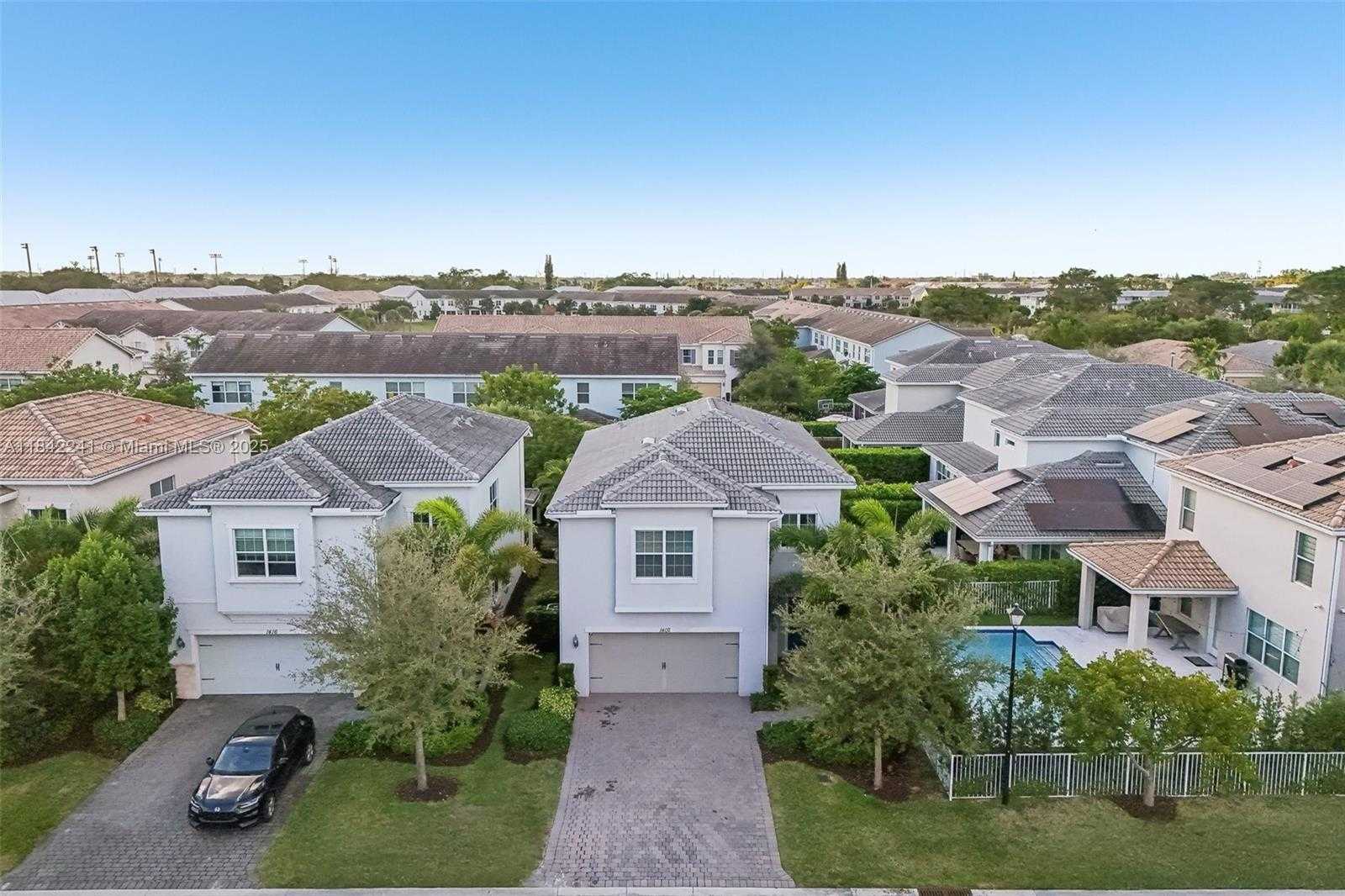 Small Image of 1402 MYRTLE OAK TER, Hollywood Number 55