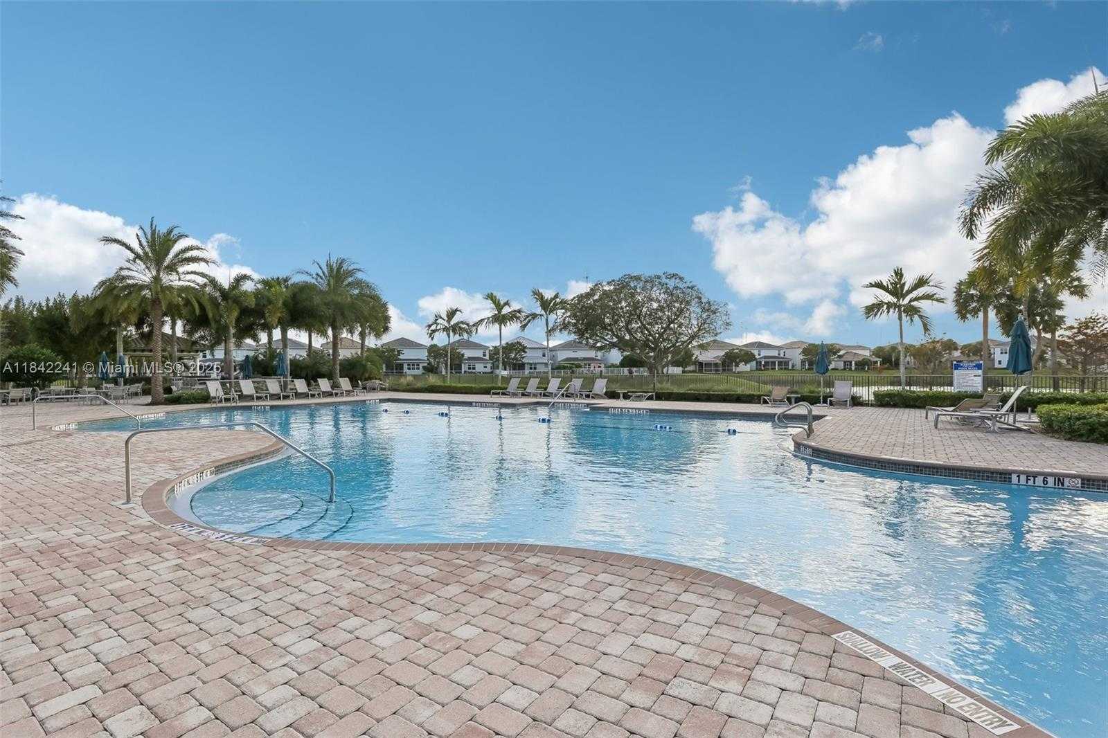 Small Image of 1402 MYRTLE OAK TER, Hollywood Number 57