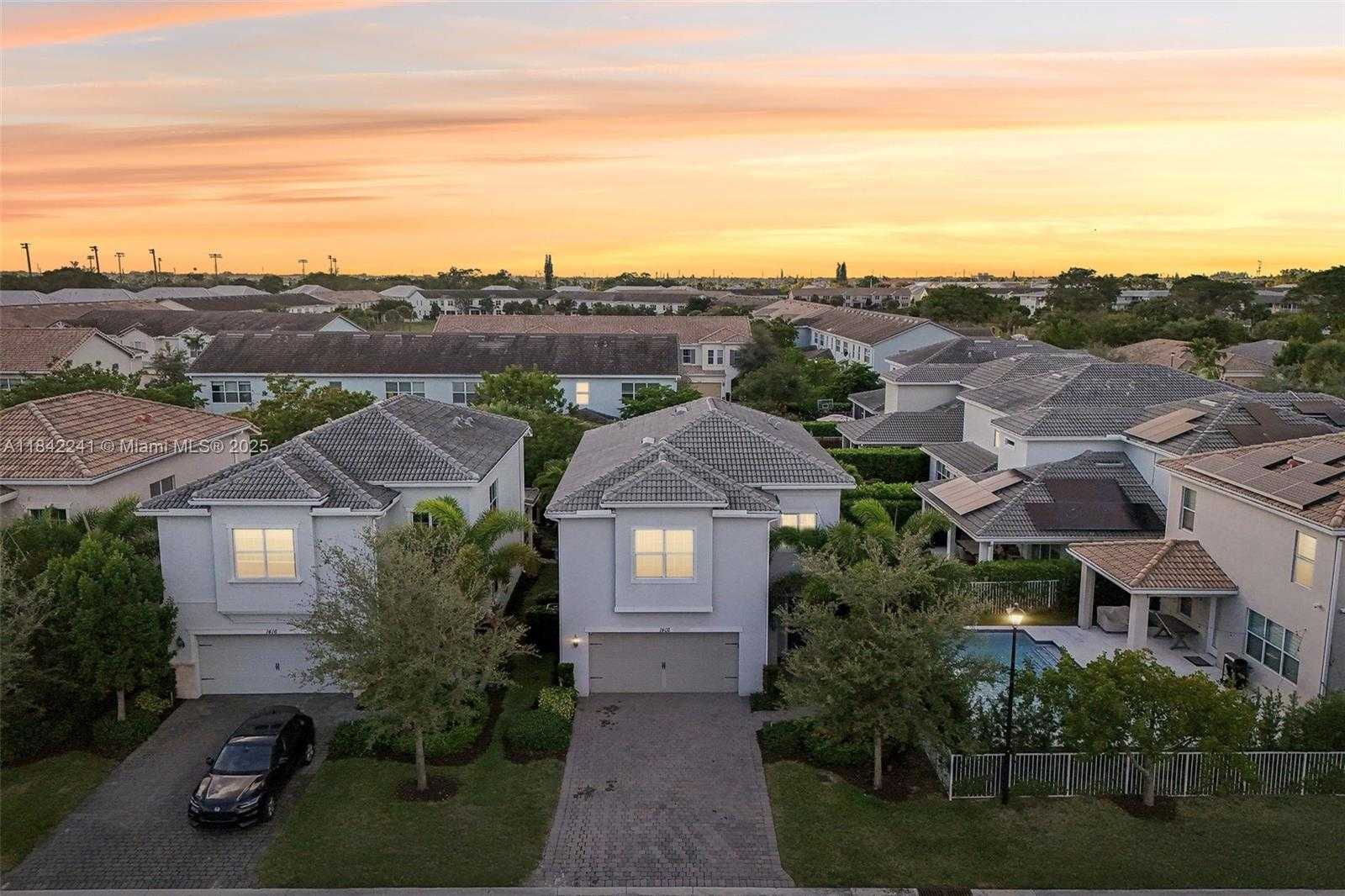 Small Image of 1402 MYRTLE OAK TER, Hollywood Number 59