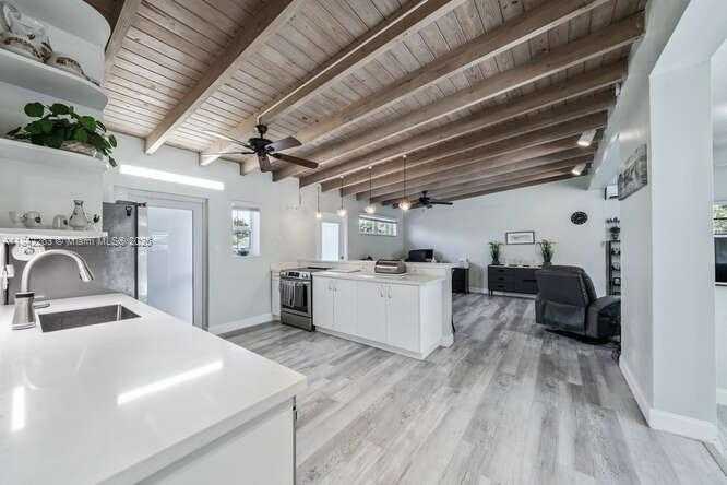 Small Image of 3309 SOUTH WEST 16TH ST, Fort Lauderdale Number 3