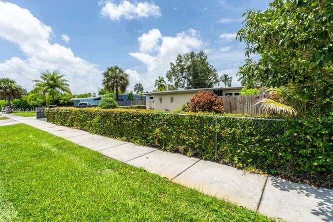 Small Image of 3309 SOUTH WEST 16TH ST, Fort Lauderdale Number 39