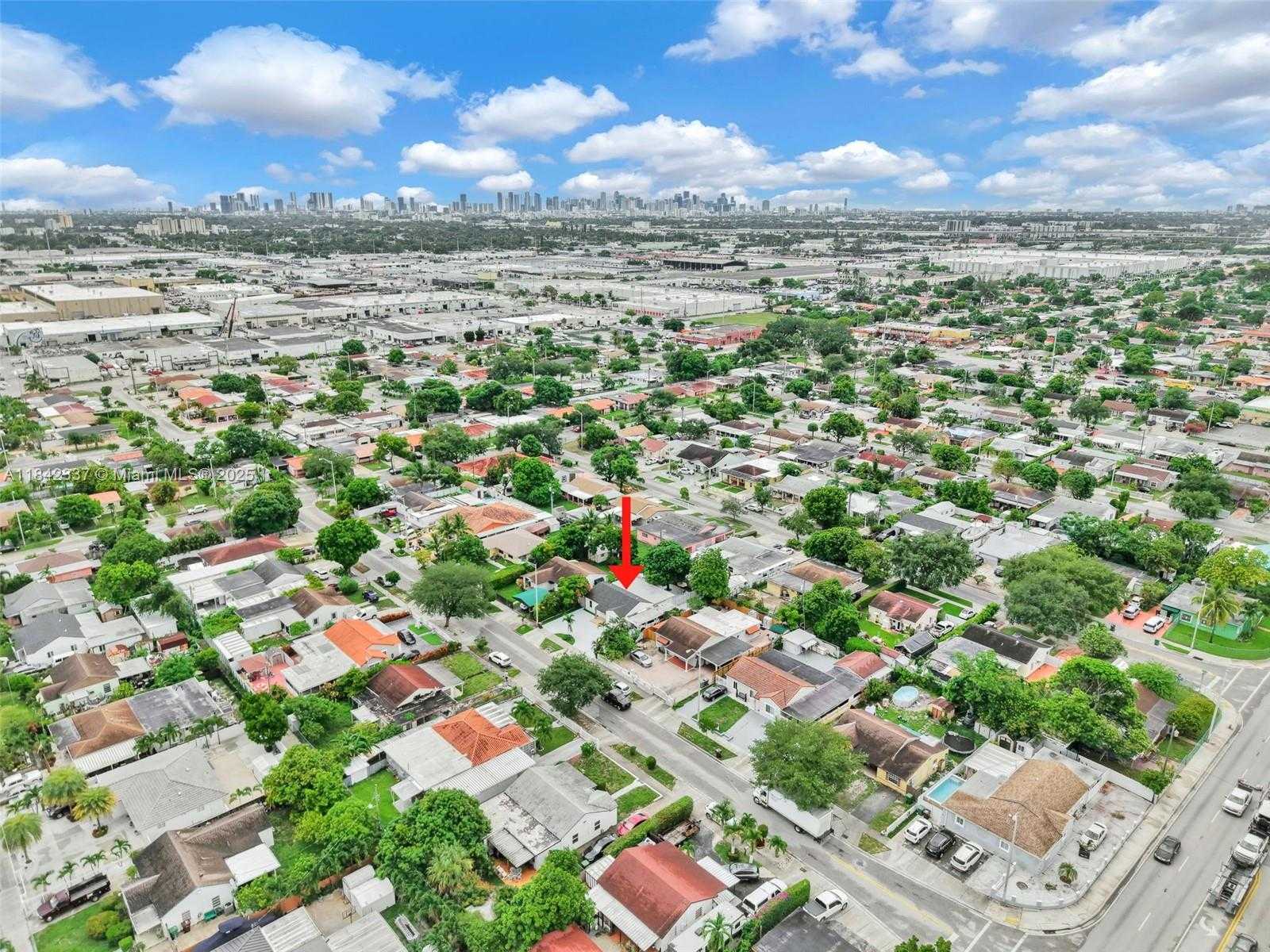 Small Image of 840 NORTH EAST 4TH PL, Hialeah Number 58