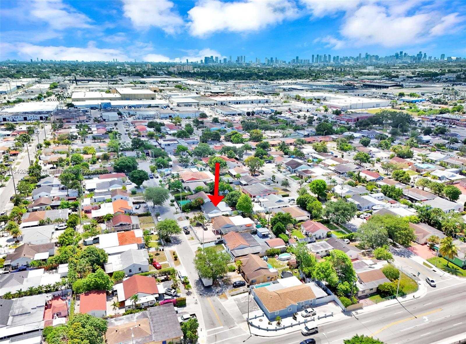 Small Image of 840 NORTH EAST 4TH PL, Hialeah Number 60