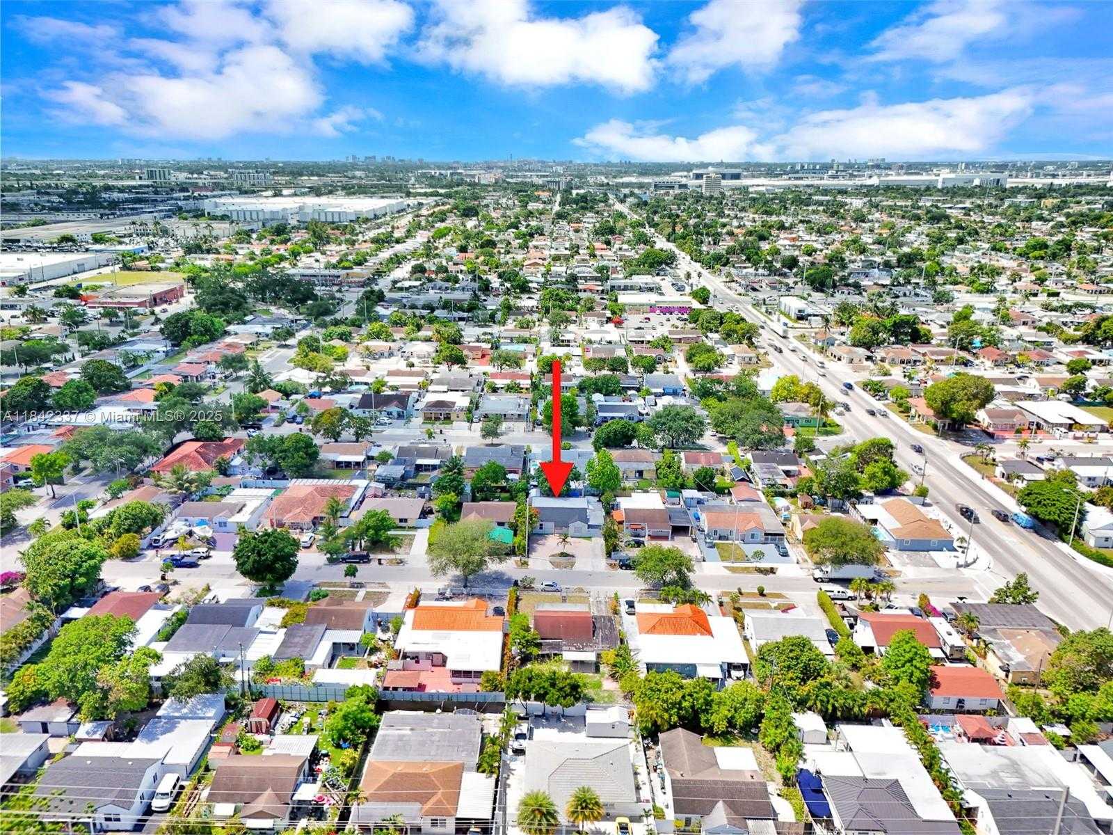 Small Image of 840 NORTH EAST 4TH PL, Hialeah Number 61