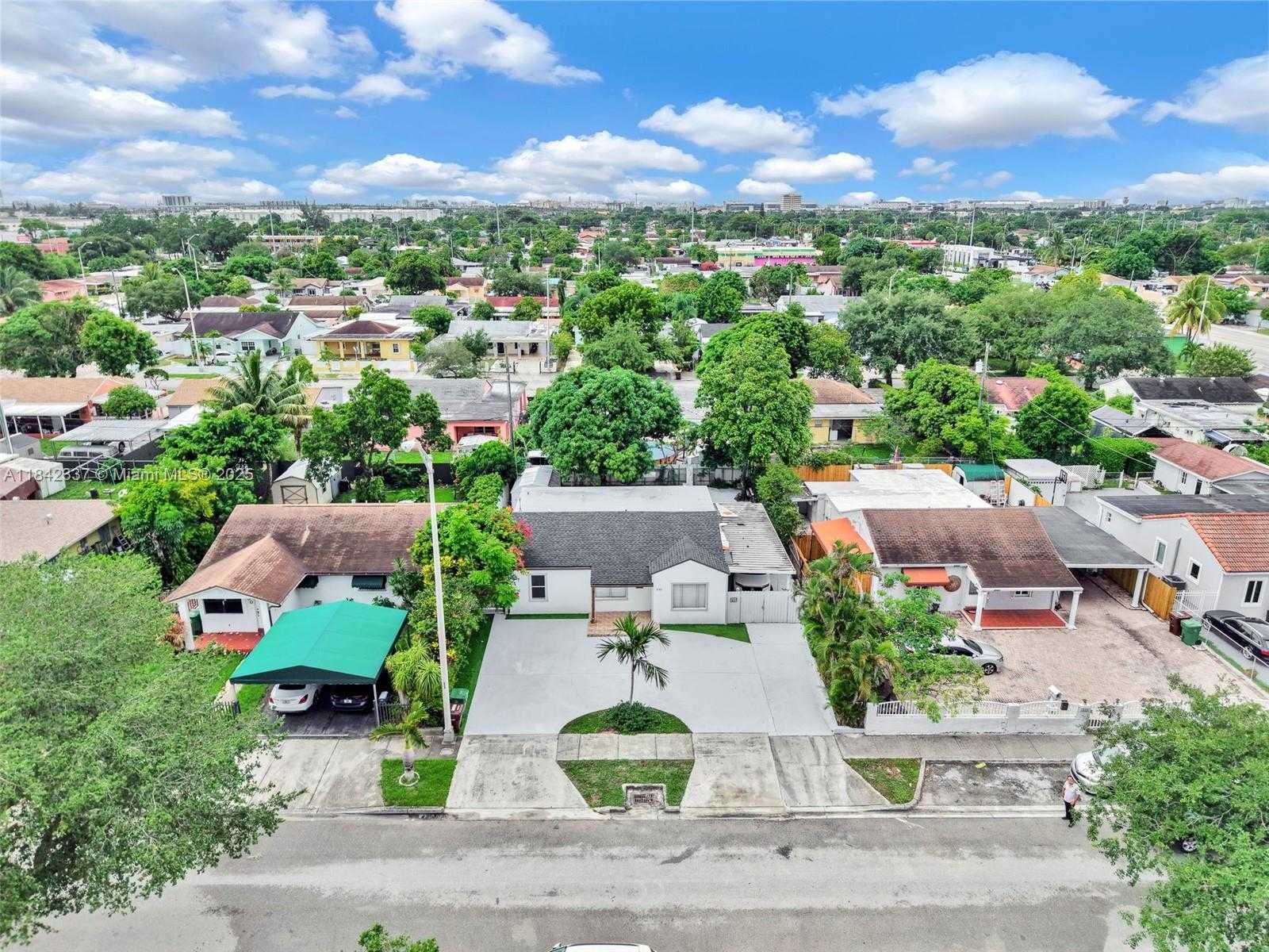 Small Image of 840 NORTH EAST 4TH PL, Hialeah Number 65