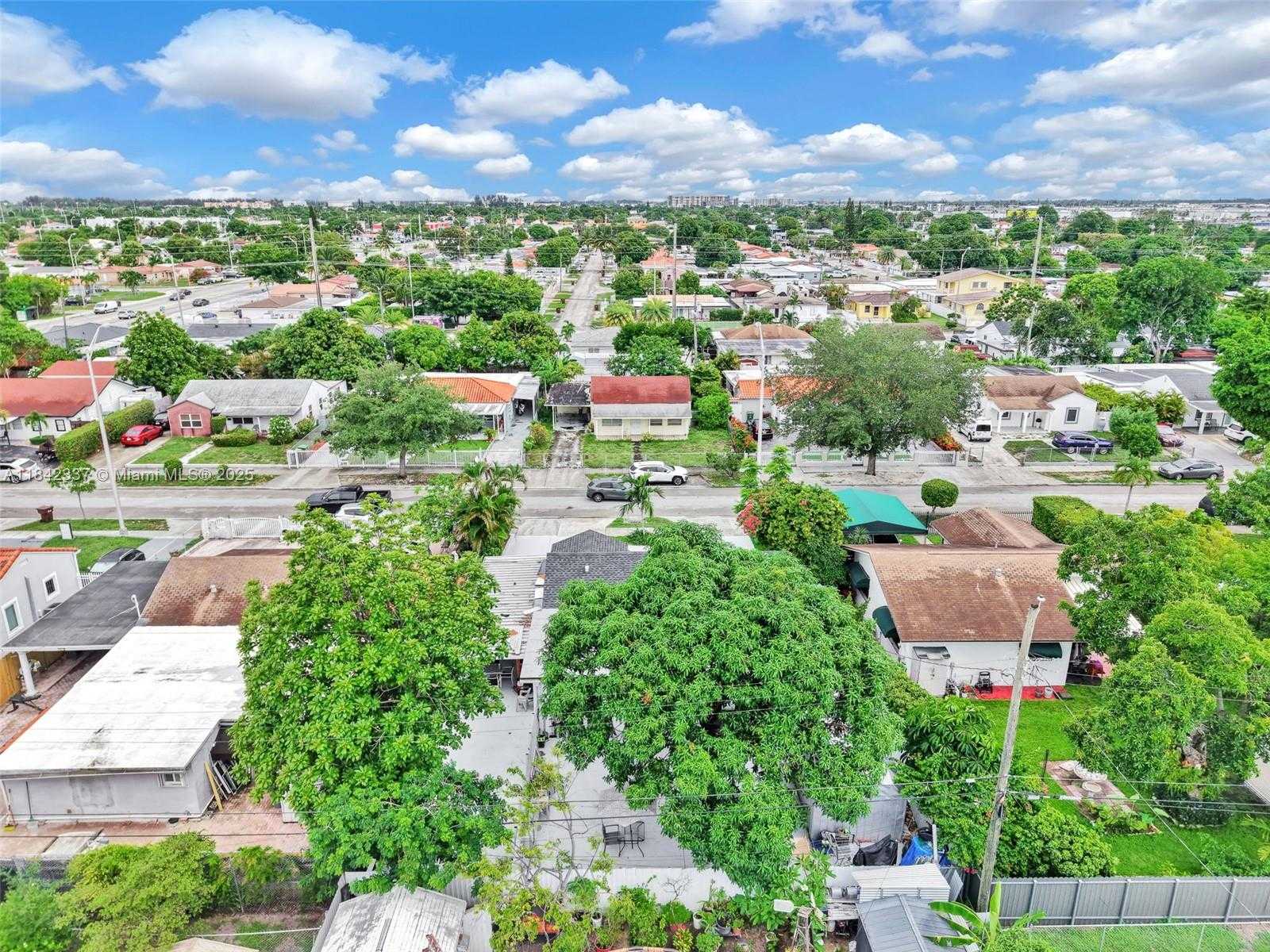 Small Image of 840 NORTH EAST 4TH PL, Hialeah Number 66