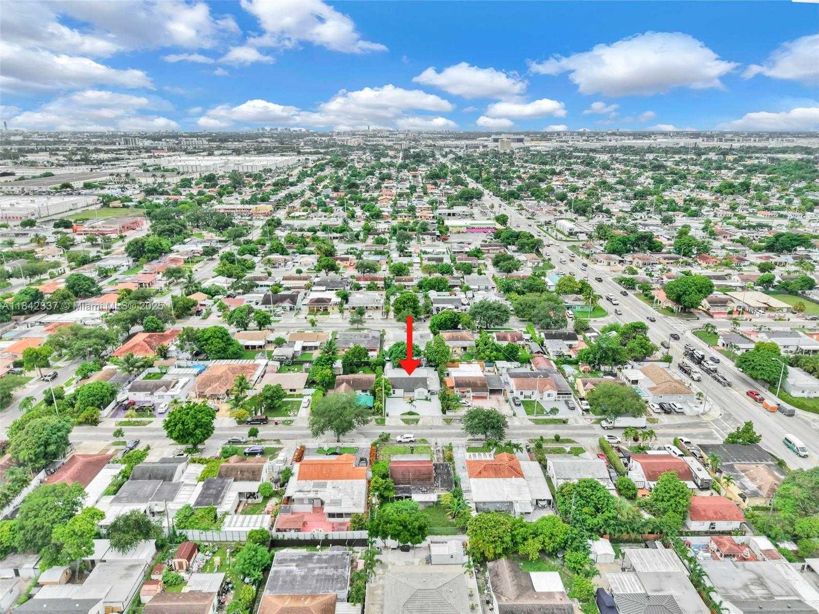 Small Image of 840 NORTH EAST 4TH PL, Hialeah Number 73
