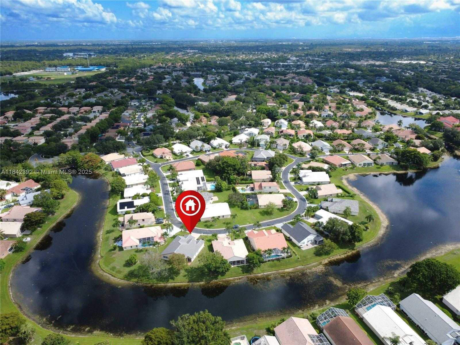 Small Image of 2549 EGRET LAKE DR, Green Acres Number 4