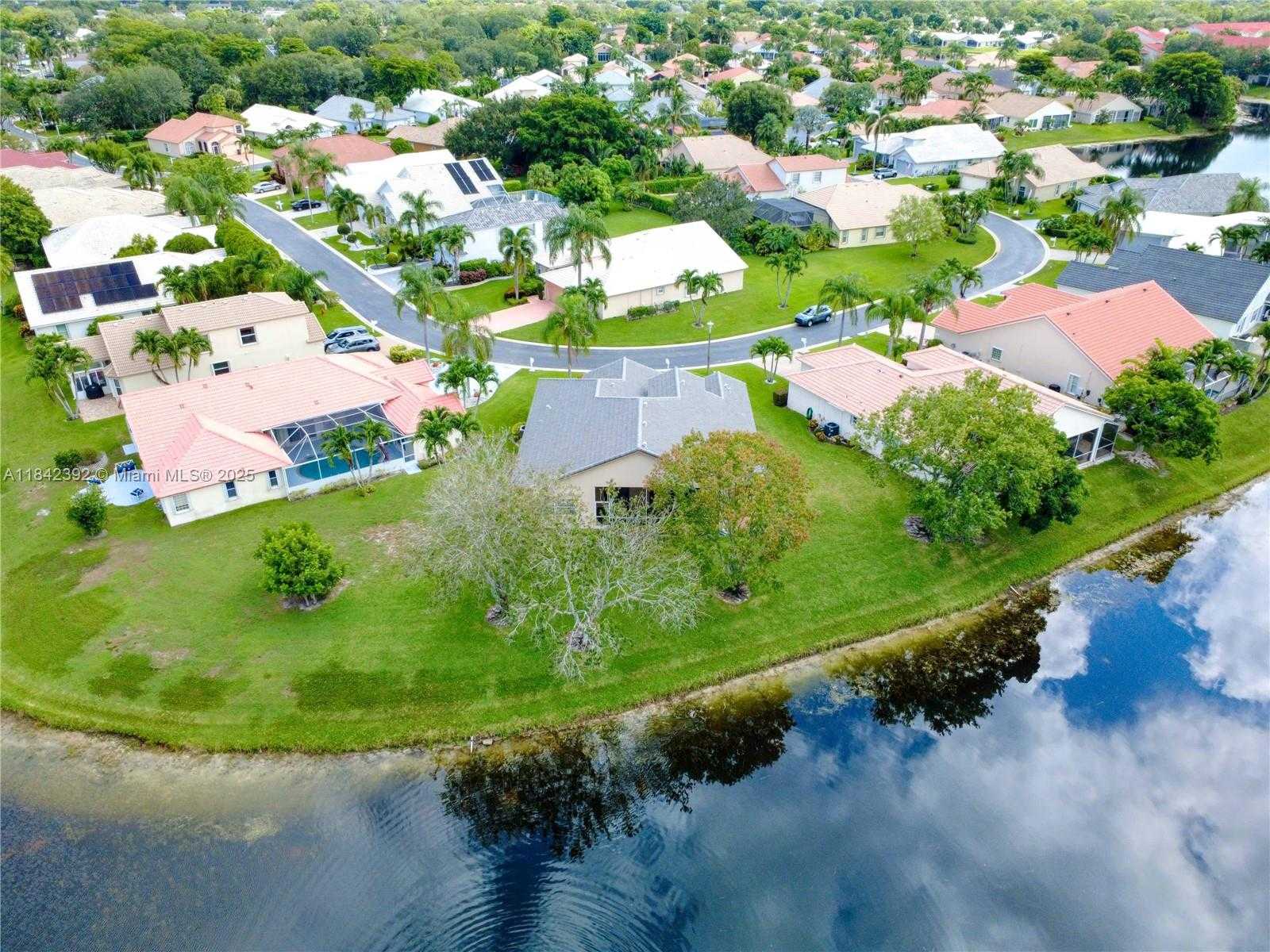 Small Image of 2549 EGRET LAKE DR, Green Acres Number 44