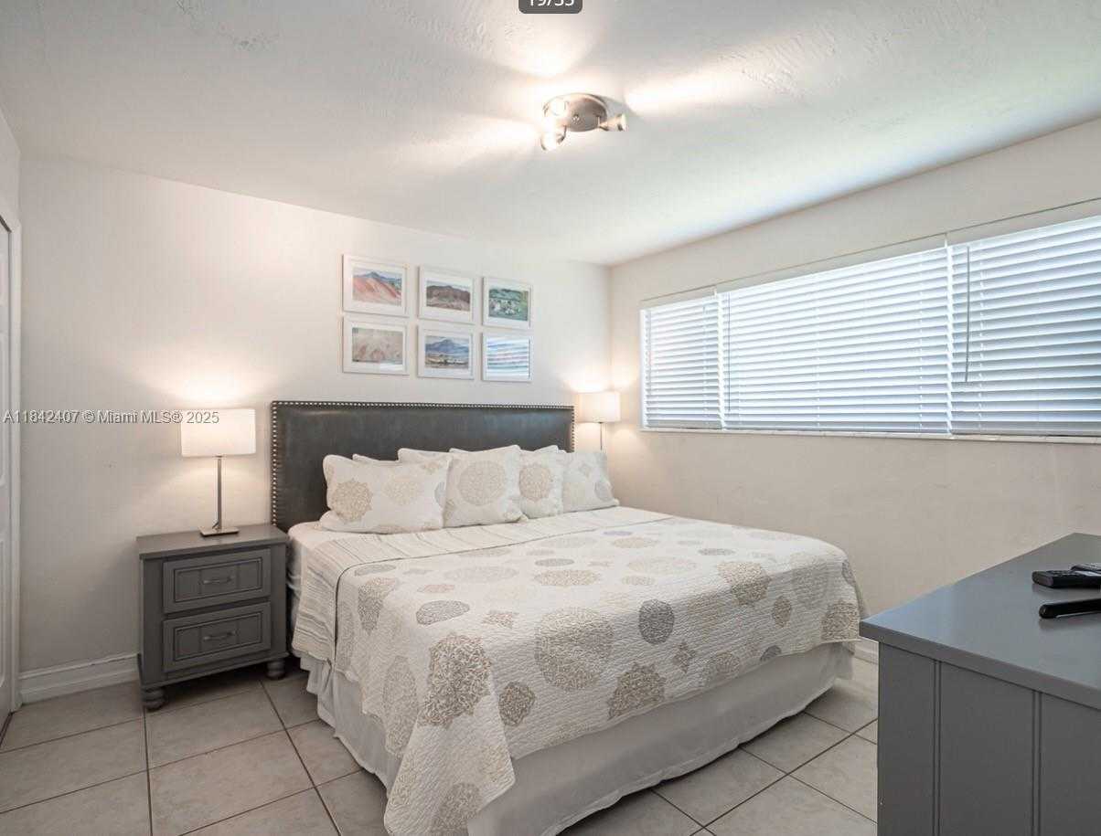 Small Image of 906 NORTH 13TH AVE, Hollywood Number 12