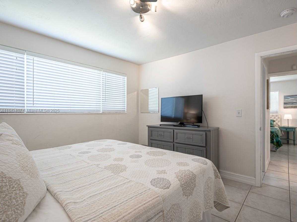 Small Image of 906 NORTH 13TH AVE, Hollywood Number 13