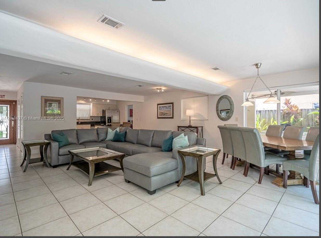 Small Image of 906 NORTH 13TH AVE, Hollywood Number 4