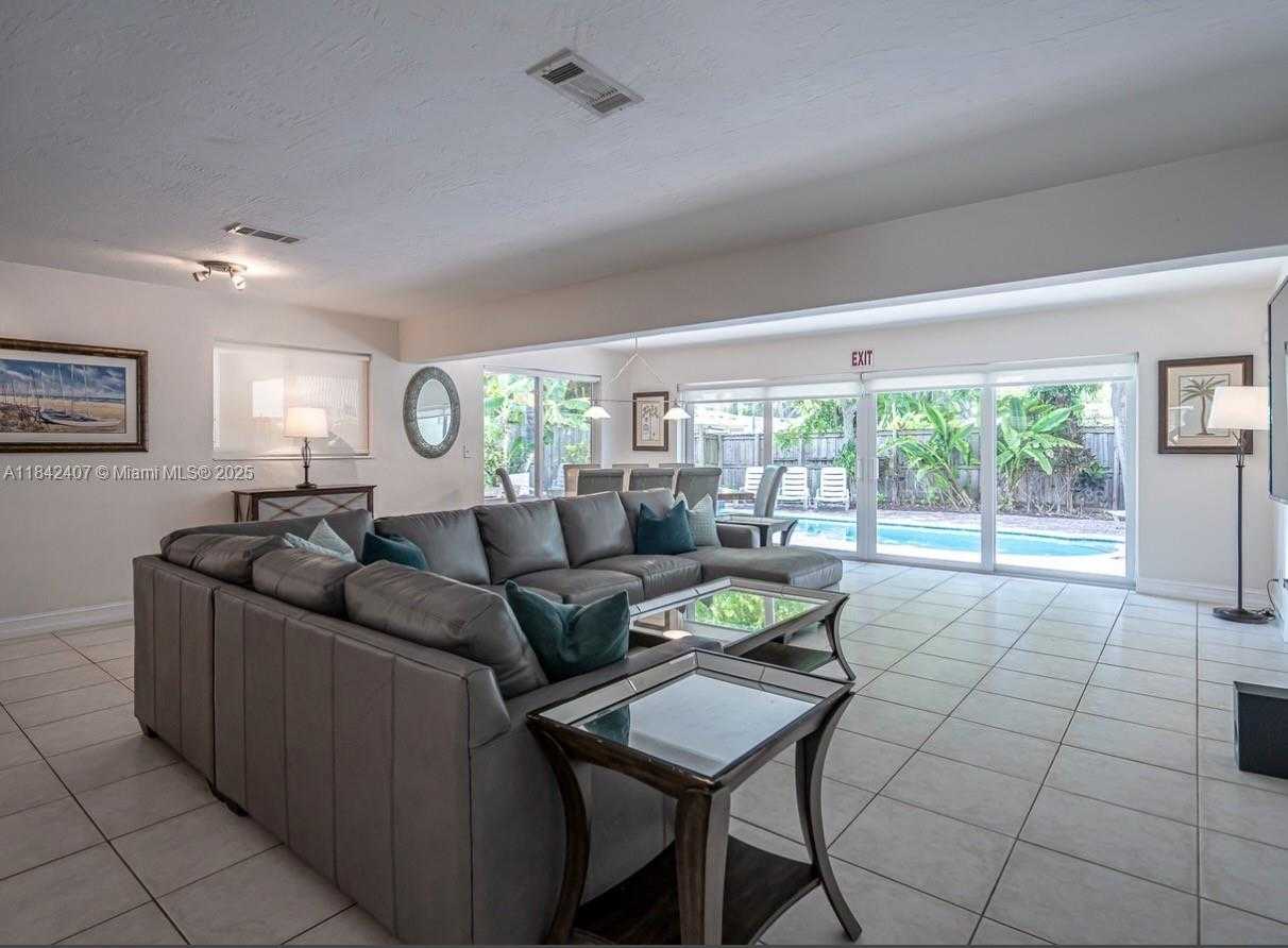 Small Image of 906 NORTH 13TH AVE, Hollywood Number 5