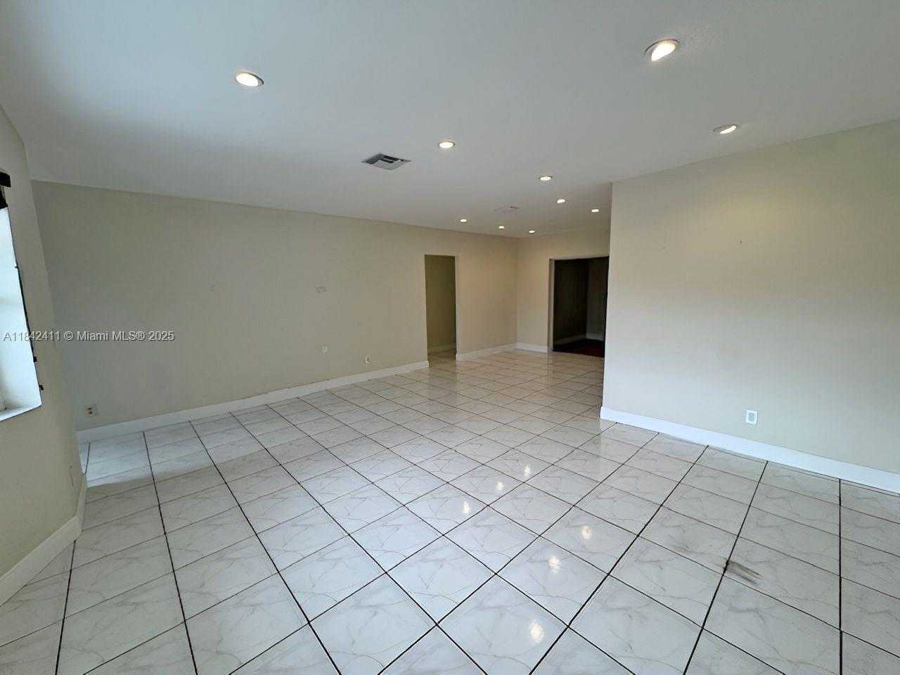 Small Image of 2030 NORTH 54TH AVE, Hollywood Number 15