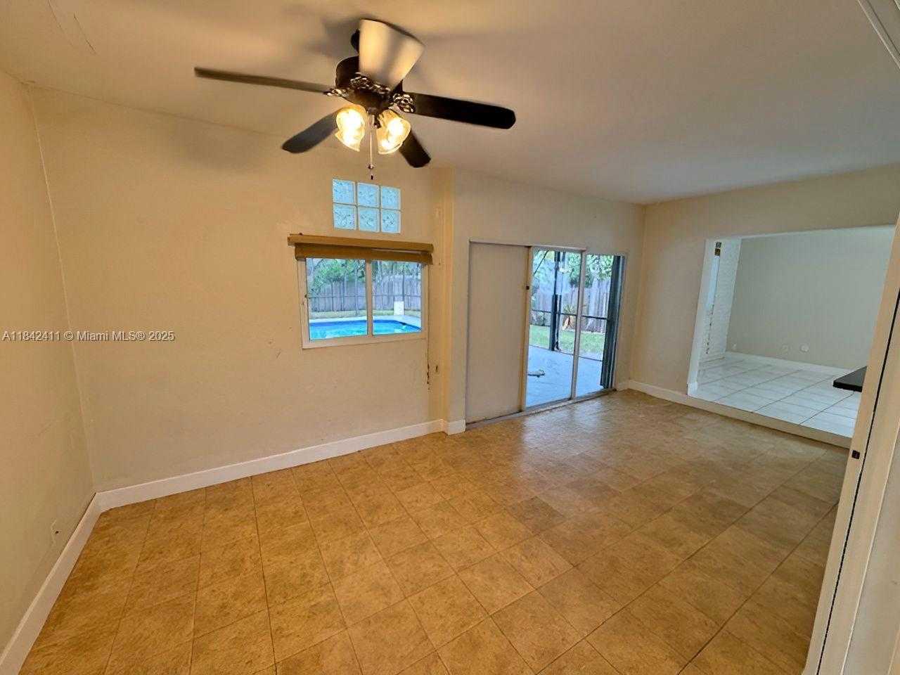 Small Image of 2030 NORTH 54TH AVE, Hollywood Number 17