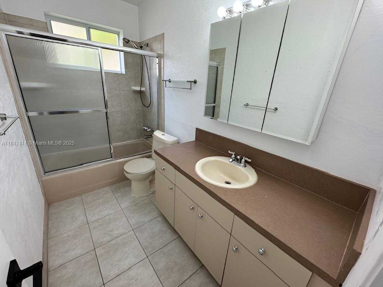 Small Image of 2030 NORTH 54TH AVE, Hollywood Number 21