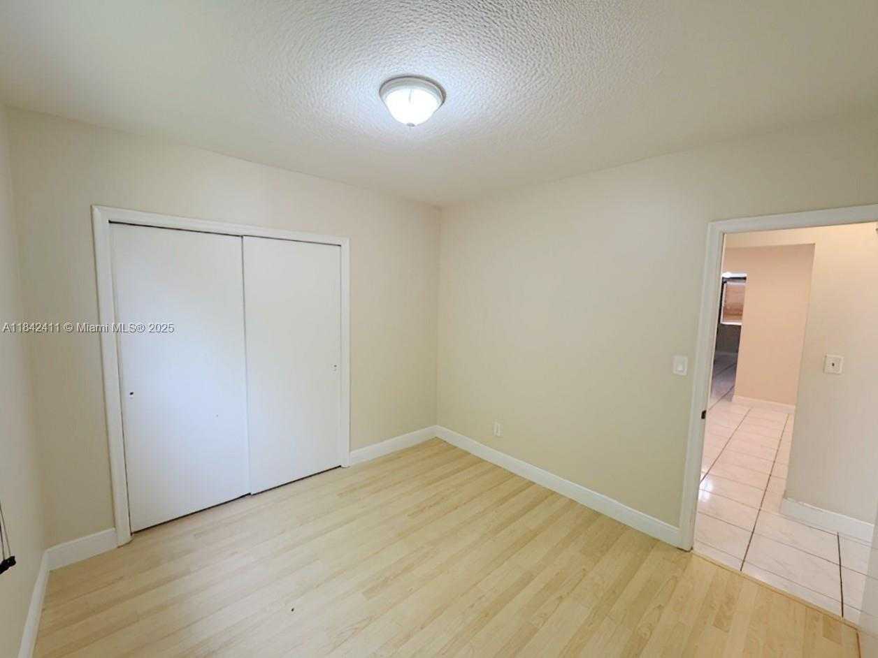 Small Image of 2030 NORTH 54TH AVE, Hollywood Number 23