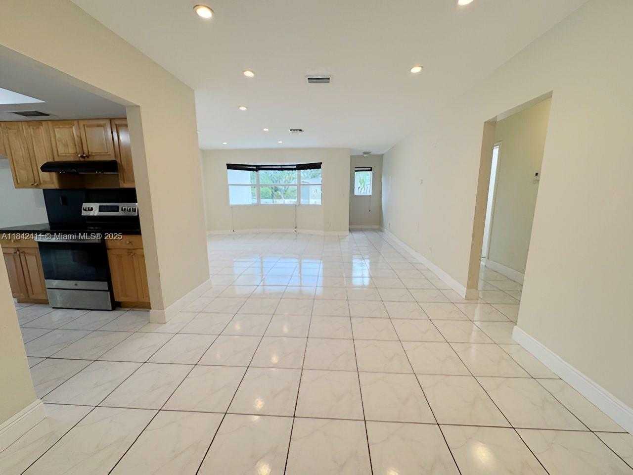 Small Image of 2030 NORTH 54TH AVE, Hollywood Number 25