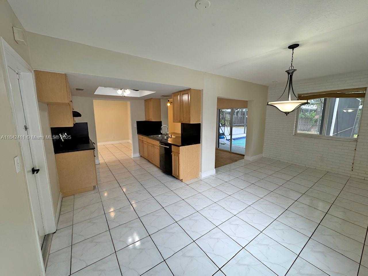 Small Image of 2030 NORTH 54TH AVE, Hollywood Number 6