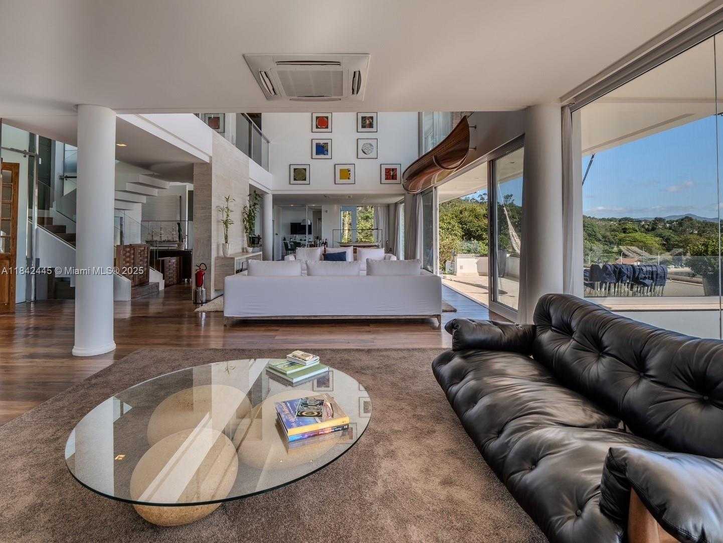 Small Image of 4450 ESTRADA HAROLDO SOARES GLAVAN, Out of City Number 10