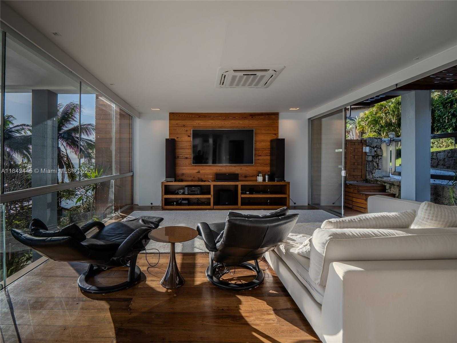 Small Image of 4450 ESTRADA HAROLDO SOARES GLAVAN, Out of City Number 3