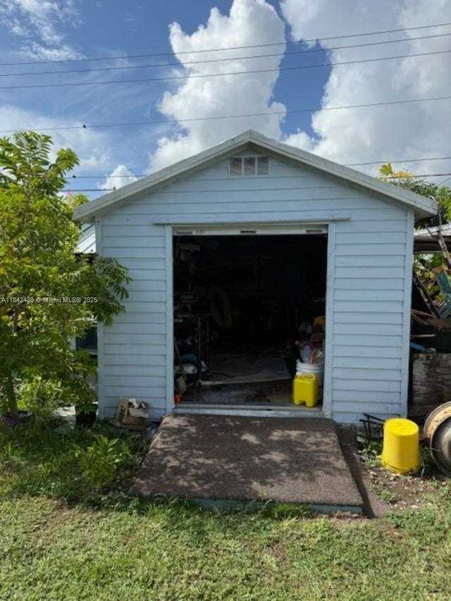 Small Image of 1571 NORTH EAST 11TH ST, Homestead Number 13