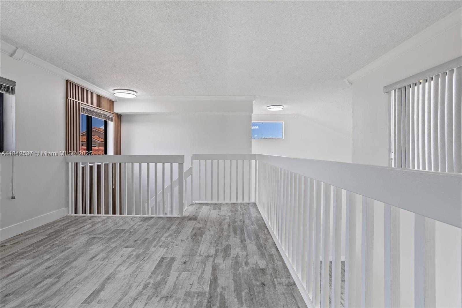 Small Image of 17532 NORTH WEST 61ST CT N, Hialeah Number 22