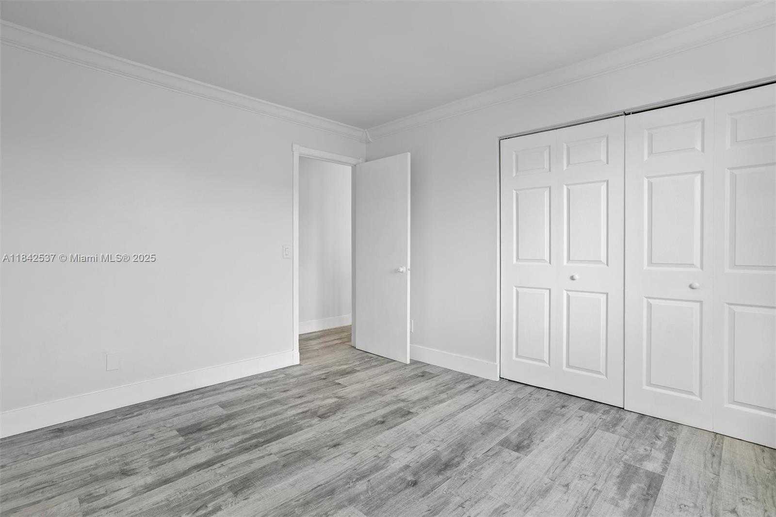 Small Image of 17532 NORTH WEST 61ST CT N, Hialeah Number 24