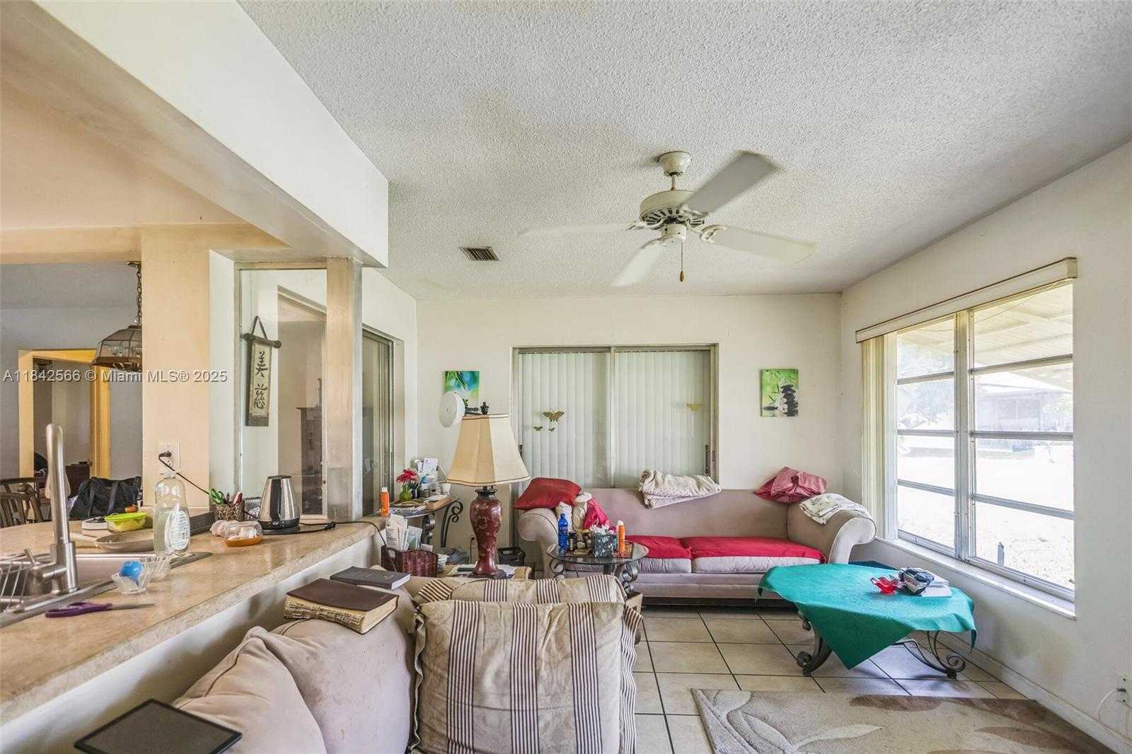 Small Image of 4906 NORTH WEST 53RD CT, Tamarac Number 13
