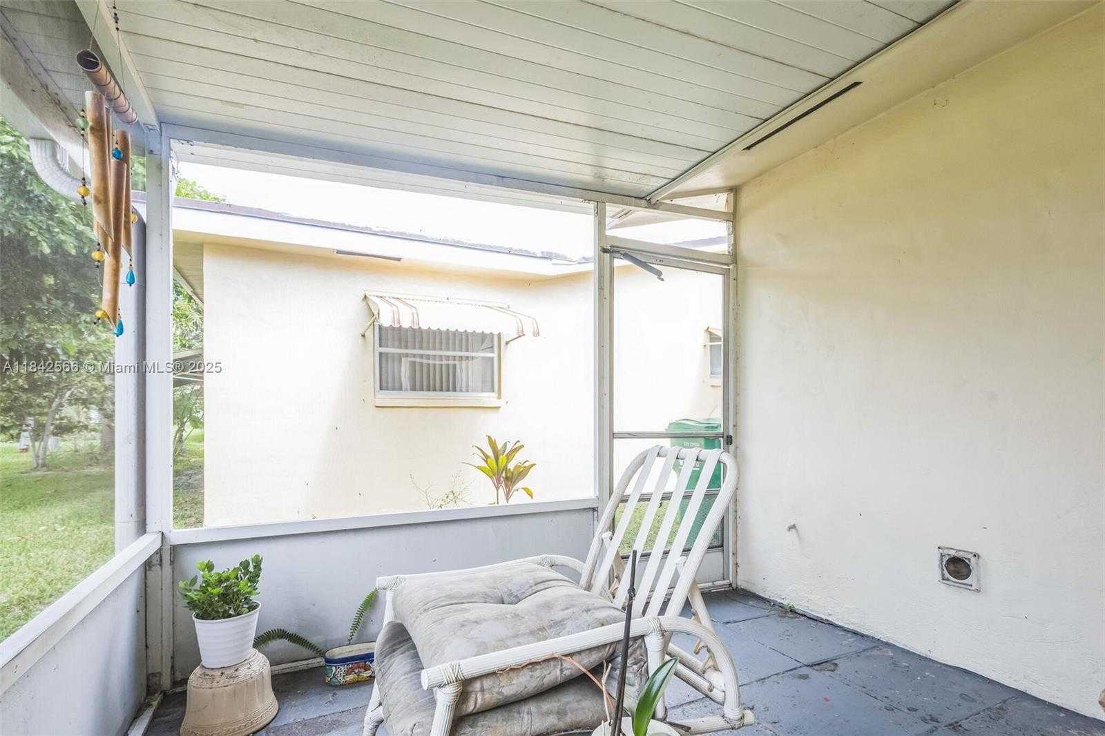 Small Image of 4906 NORTH WEST 53RD CT, Tamarac Number 24