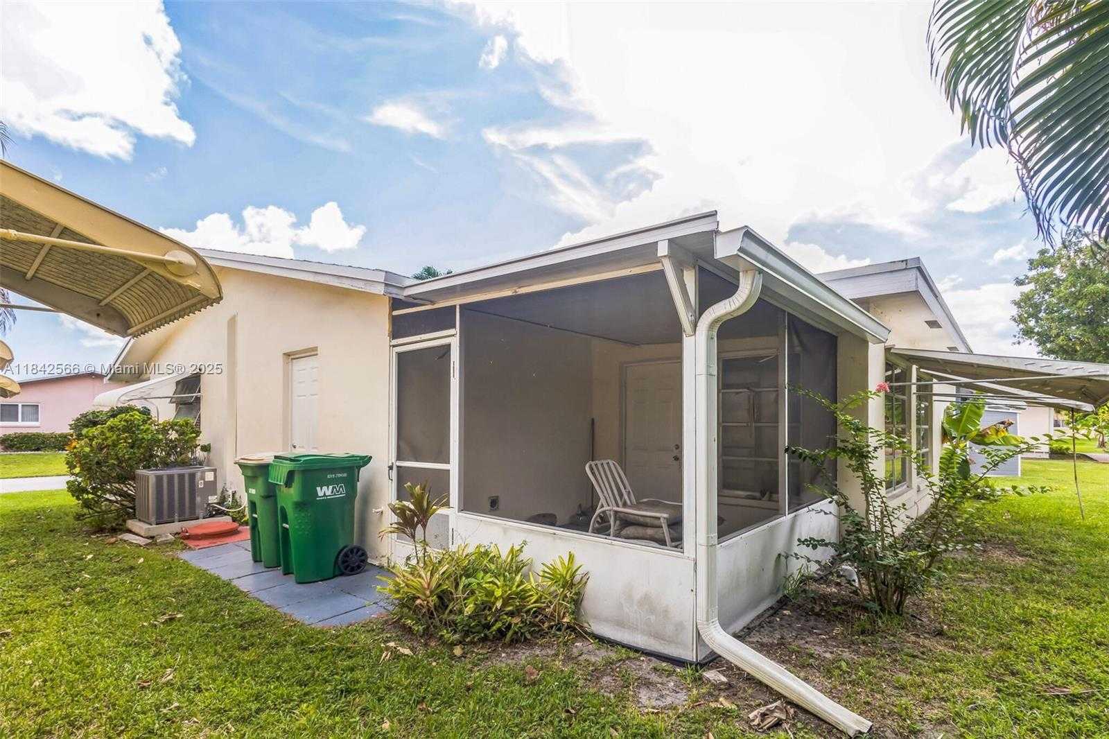 Small Image of 4906 NORTH WEST 53RD CT, Tamarac Number 25