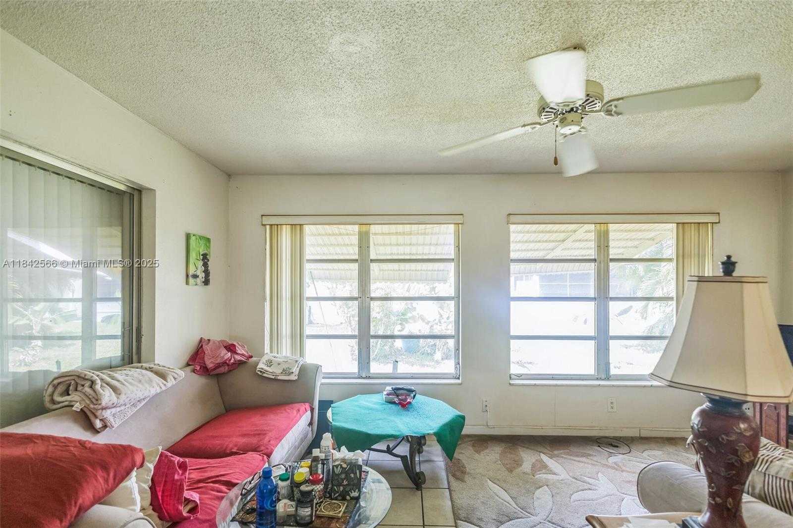 Small Image of 4906 NORTH WEST 53RD CT, Tamarac Number 7