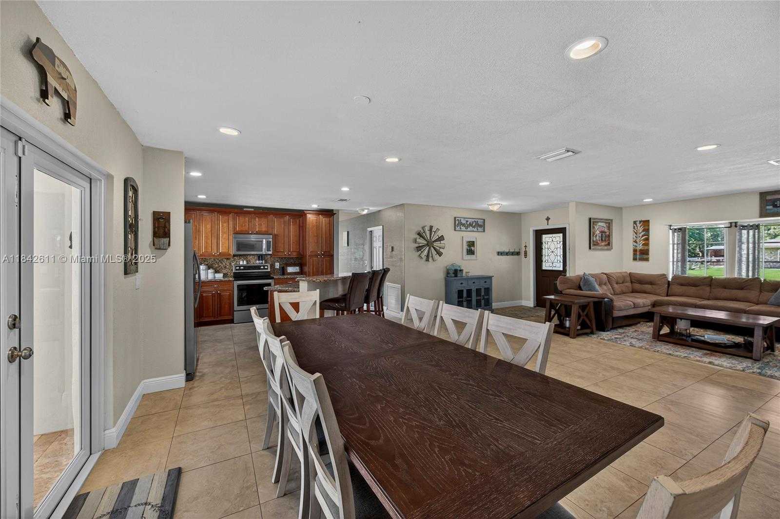 Small Image of 10751 SOUTH WEST 26TH CT, Davie Number 12