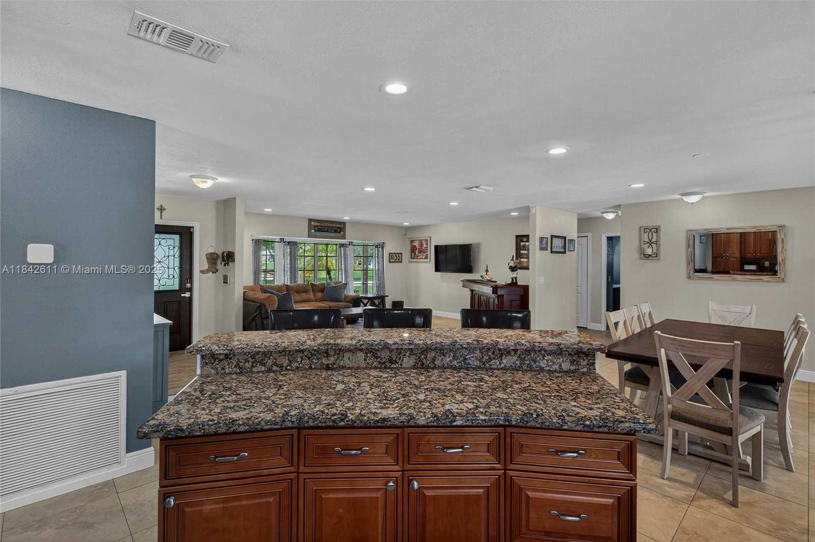 Small Image of 10751 SOUTH WEST 26TH CT, Davie Number 20