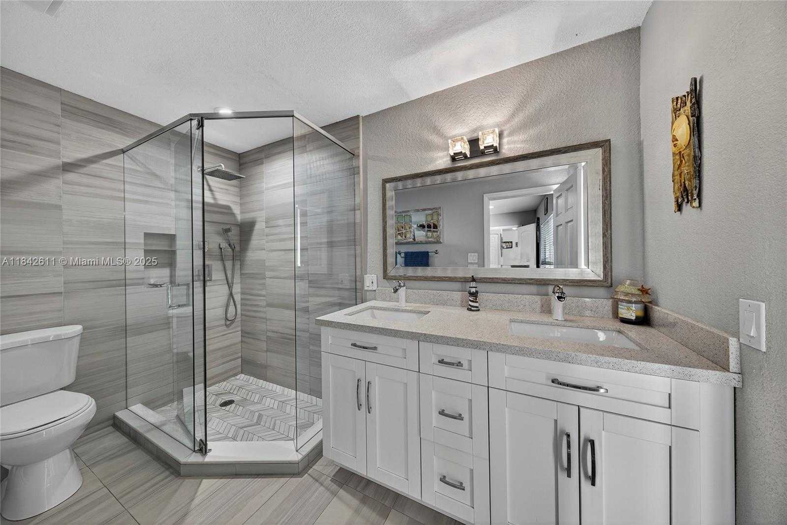 Small Image of 10751 SOUTH WEST 26TH CT, Davie Number 28