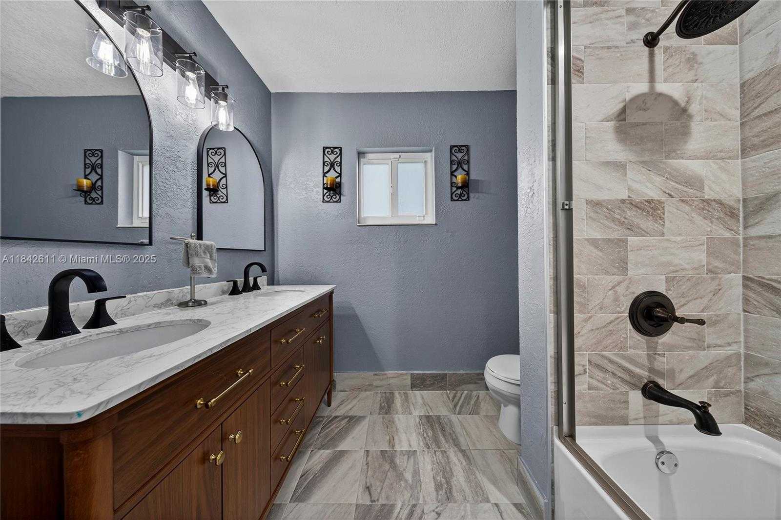 Small Image of 10751 SOUTH WEST 26TH CT, Davie Number 36