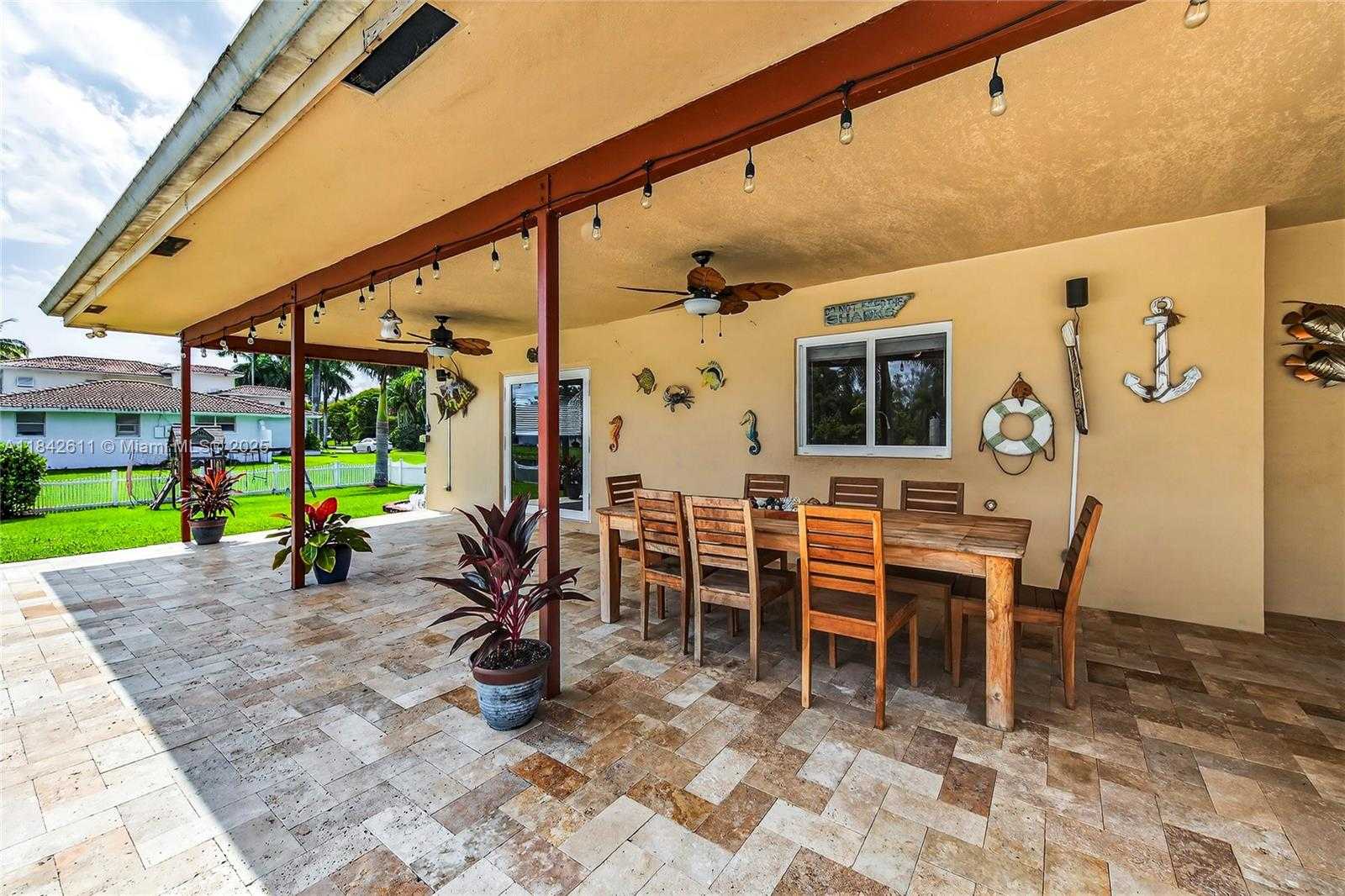 Small Image of 10751 SOUTH WEST 26TH CT, Davie Number 41