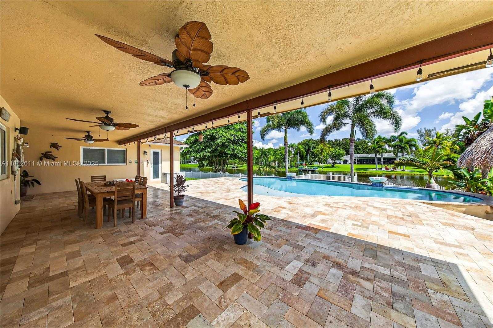 Small Image of 10751 SOUTH WEST 26TH CT, Davie Number 43