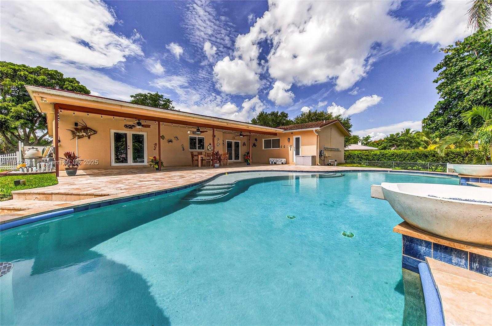 Small Image of 10751 SOUTH WEST 26TH CT, Davie Number 46